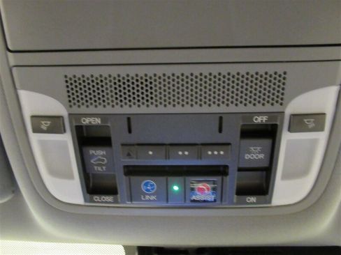 Used 2018 Acura MDX SH-AWD w/ Technology Package image 24