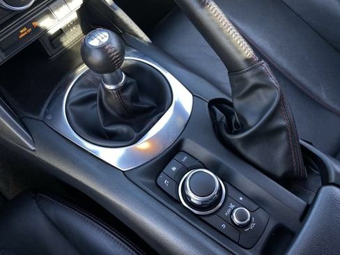 Used 2016 MAZDA MX-5 Miata Grand Touring RWD image 25