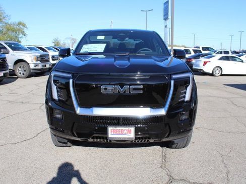 New 2025 GMC Sierra EV Denali image 8