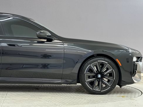 Certified 2024 BMW 740i w/ Premium Package image 35