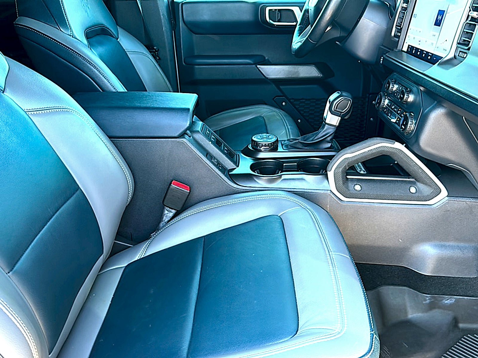 Used 2022 Ford Bronco Outer Banks AWD/4WD image 25