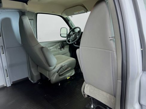 New 2026 GMC Savana 2500 w/ Driver Convenience Package RWD image 17