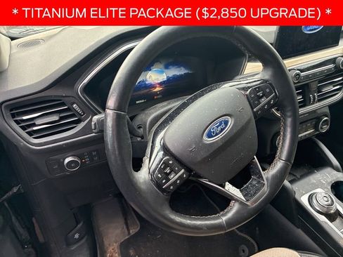 Certified 2021 Ford Escape Titanium w/ Titanium Elite Package image 9