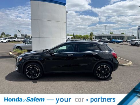 Used 2019 Mercedes-Benz GLA 250 4MATIC image 3