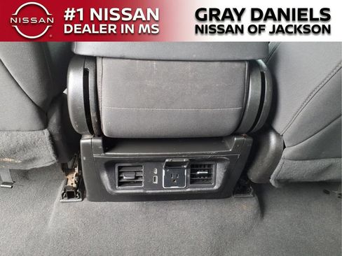 Used 2022 GMC Sierra 1500 SLE AWD/4WD image 13