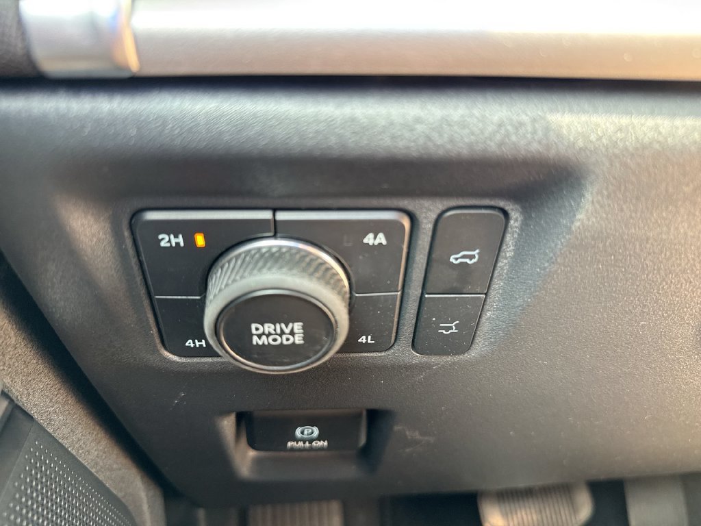 Used 2025 Ford Expedition Max Active AWD/4WD image 19