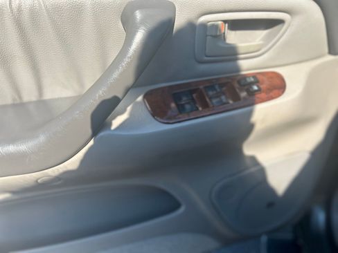 Used 2007 Toyota Sequoia Limited image 22