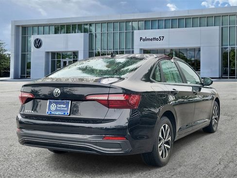 Certified 2022 Volkswagen Jetta S image 4