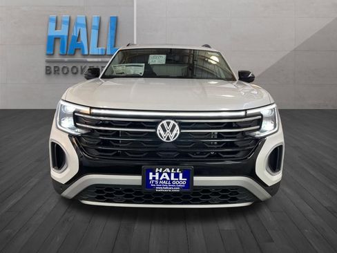 New 2026 Volkswagen Atlas Peak Edition AWD/4WD image 8