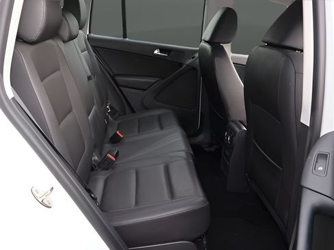 Used 2016 Volkswagen Tiguan S FWD image 20