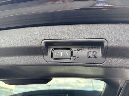 Used 2022 Ford Explorer XLT w/ Class IV Trailer Tow Package image 37