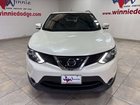 Used 2019 Nissan Rogue Sport SL w/ Premium Package image 2