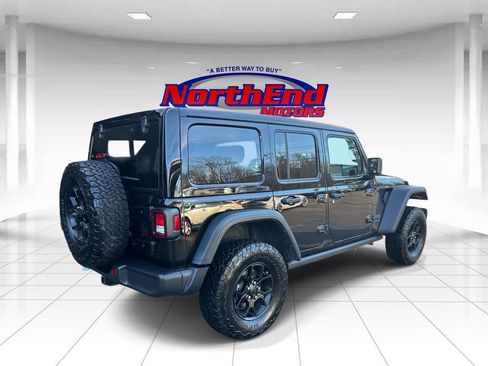 Used 2024 Jeep Wrangler Unlimited image 3