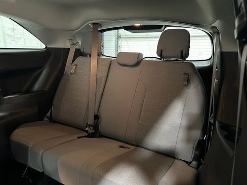 Used 2025 Toyota Sienna LE image 51