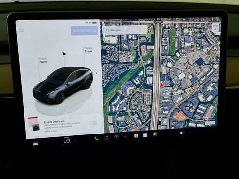 Used 2024 Tesla Model Y Long Range AWD/4WD image 19