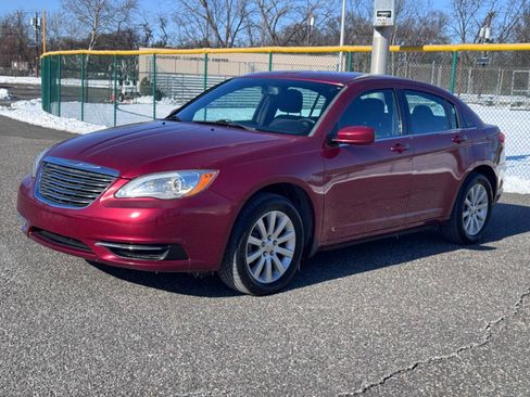 Used 2014 Chrysler 200 Touring image 3