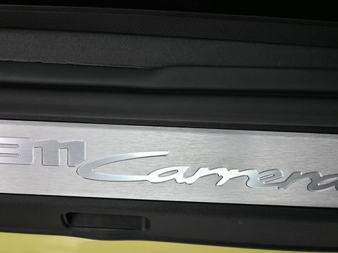 Used 2025 Porsche 911 Carrera image 28