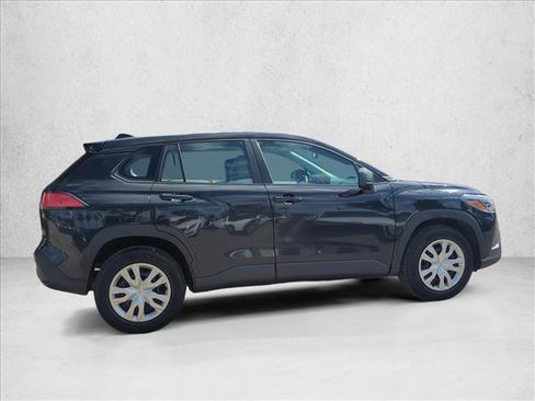 Used 2024 Toyota Corolla Cross L FWD image 4