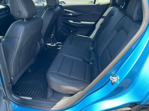 Used 2025 Buick Envista Sport Touring w/ Convenience I Package FWD image 3