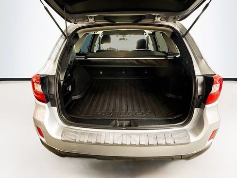 Used 2017 Subaru Outback 2.5i Premium AWD/4WD image 25