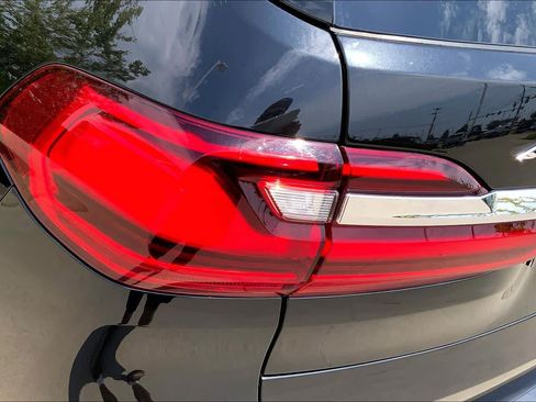 Used 2020 BMW X7 xDrive40i w/ M Sport Package AWD/4WD image 27