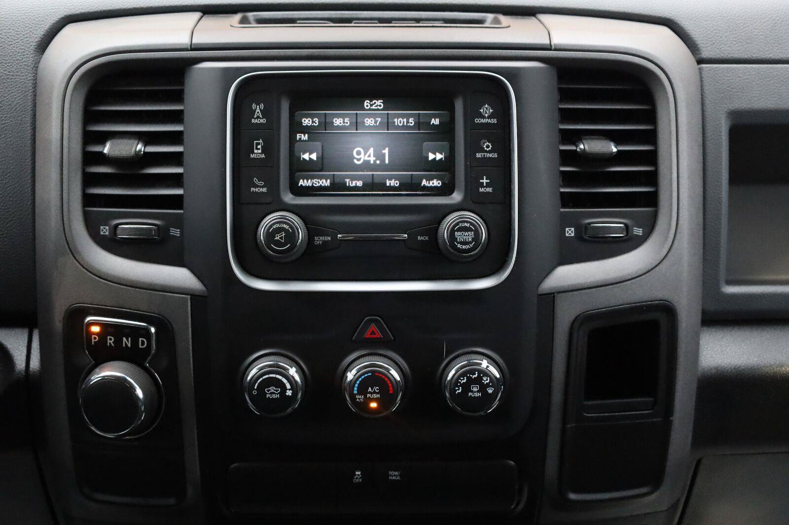 Used 2015 RAM 1500 Express RWD image 37