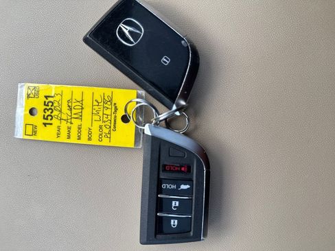 Used 2023 Acura MDX SH-AWD w/ Technology Package image 32