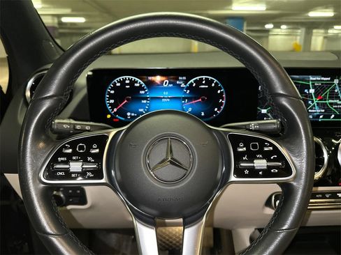 Used 2023 Mercedes-Benz GLA 250 4MATIC image 27