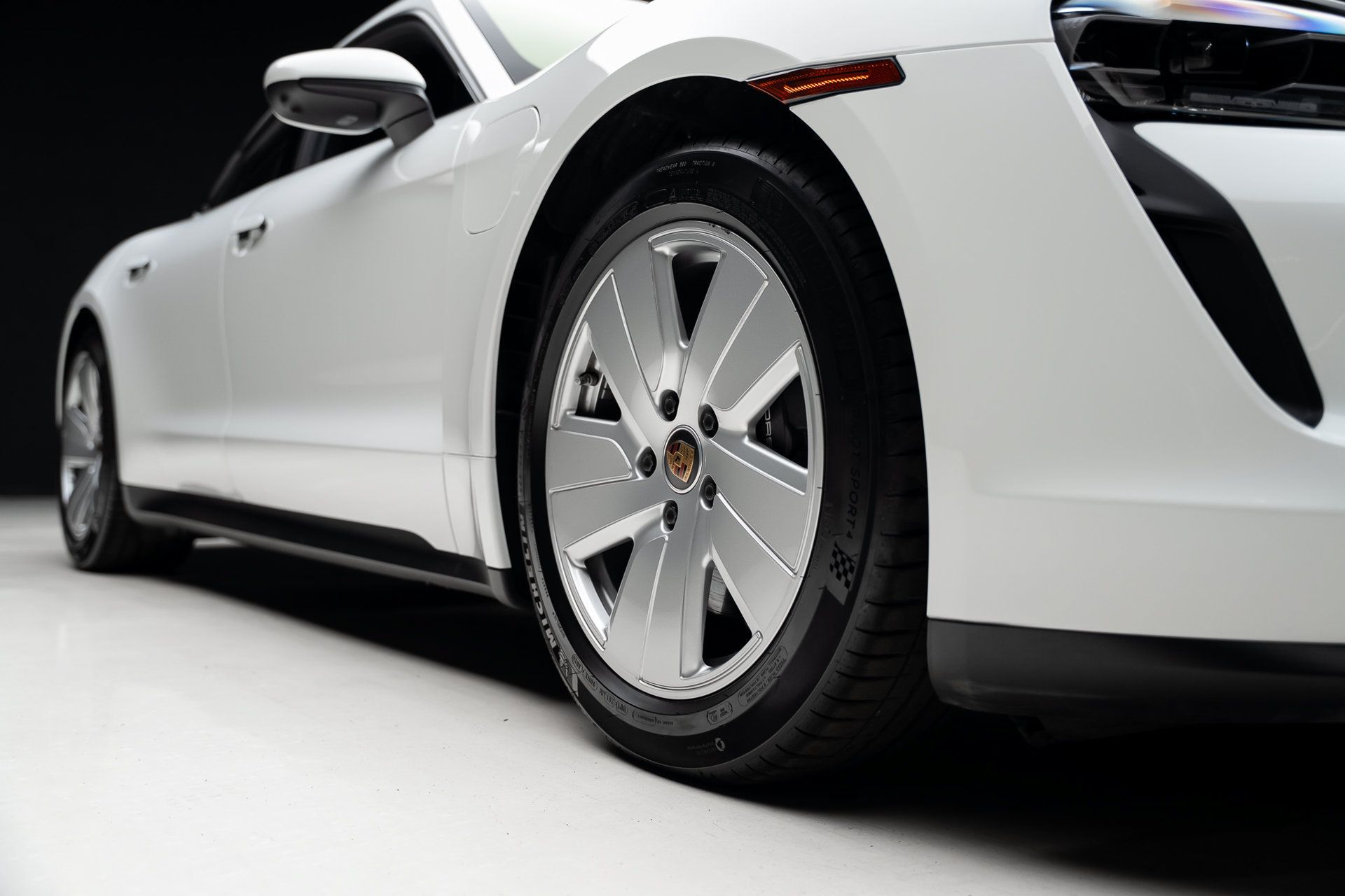 Used 2022 Porsche Taycan RWD image 75