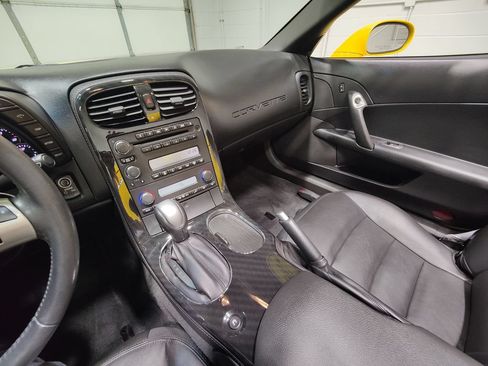 Used 2011 Chevrolet Corvette Grand Sport RWD image 28