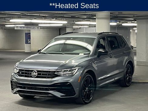 Used 2022 Volkswagen Tiguan SE R-Line image 3