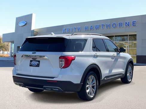 Certified 2021 Ford Explorer XLT w/ Equipment Group 202A RWD image 6