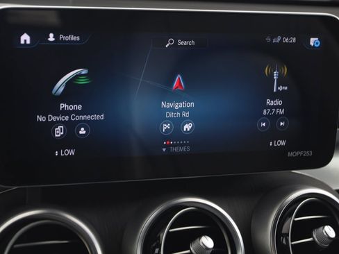 Used 2022 Mercedes-Benz GLC 300 4MATIC w/ Driver Assistance Package image 37