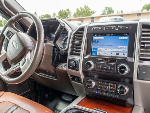 Used 2019 Ford F450 King Ranch w/ King Ranch Ultimate Package image 19