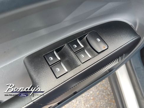 Used 2023 Ford Maverick XL FWD image 8