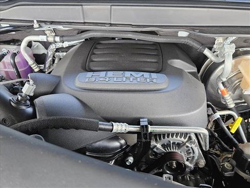New 2026 RAM 2500 Laramie AWD/4WD image 17
