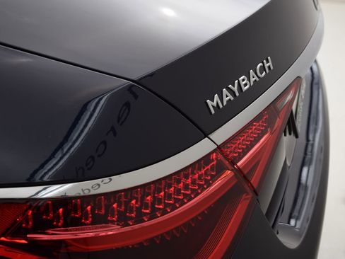 Certified 2022 Mercedes-Benz Maybach S 580 4MATIC image 13