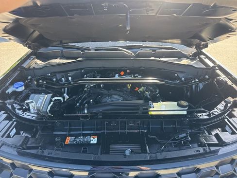 Used 2025 Ford Explorer ST-Line w/ ST-Line Street Pack image 33