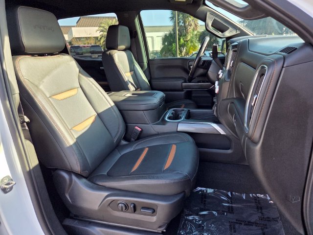 Used 2021 GMC Sierra 1500 AT4 w/ AT4 Premium Package AWD/4WD image 16