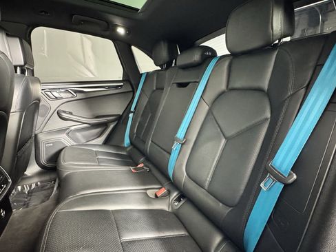 Used 2023 Porsche Macan w/ Premium Package Plus AWD/4WD image 35