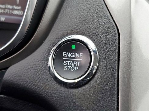 Used 2020 Ford Fusion SE image 15