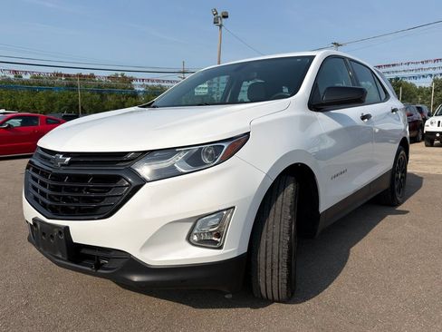 Used 2019 Chevrolet Equinox LS FWD image 16
