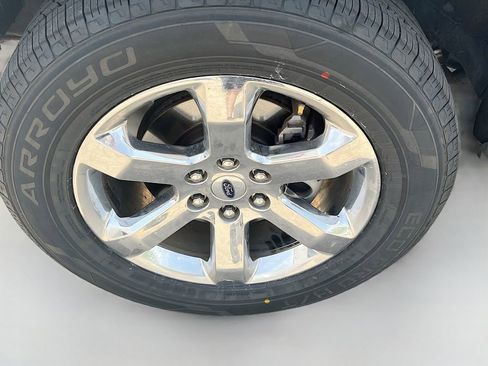 Used 2023 Ford F150 Lariat w/ Trailer Tow Package image 30