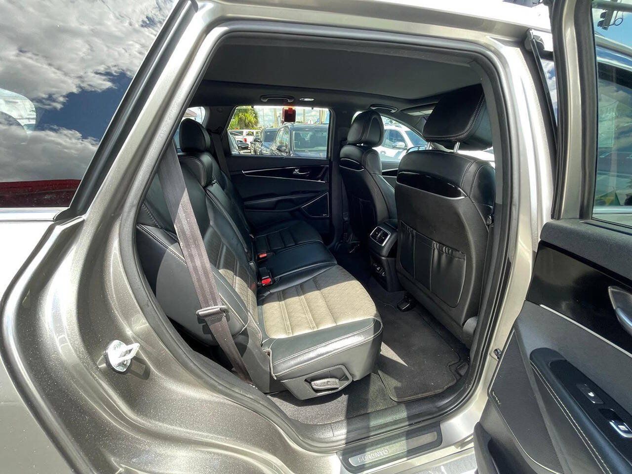 Used 2016 Kia Sorento SX AWD/4WD image 11