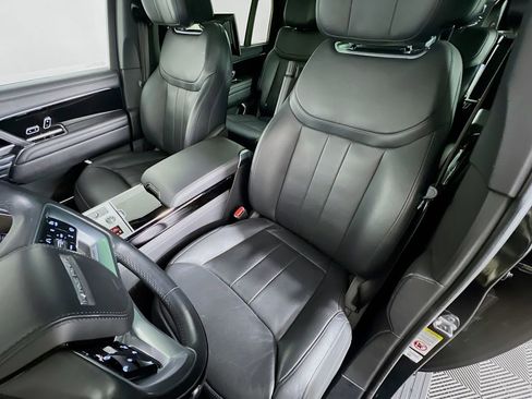 Used 2023 Land Rover Range Rover Long Wheelbase Autobiography AWD/4WD image 22