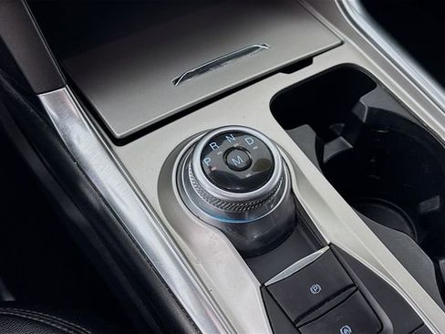 Used 2020 Ford Explorer XLT w/ Equipment Group 202A image 16