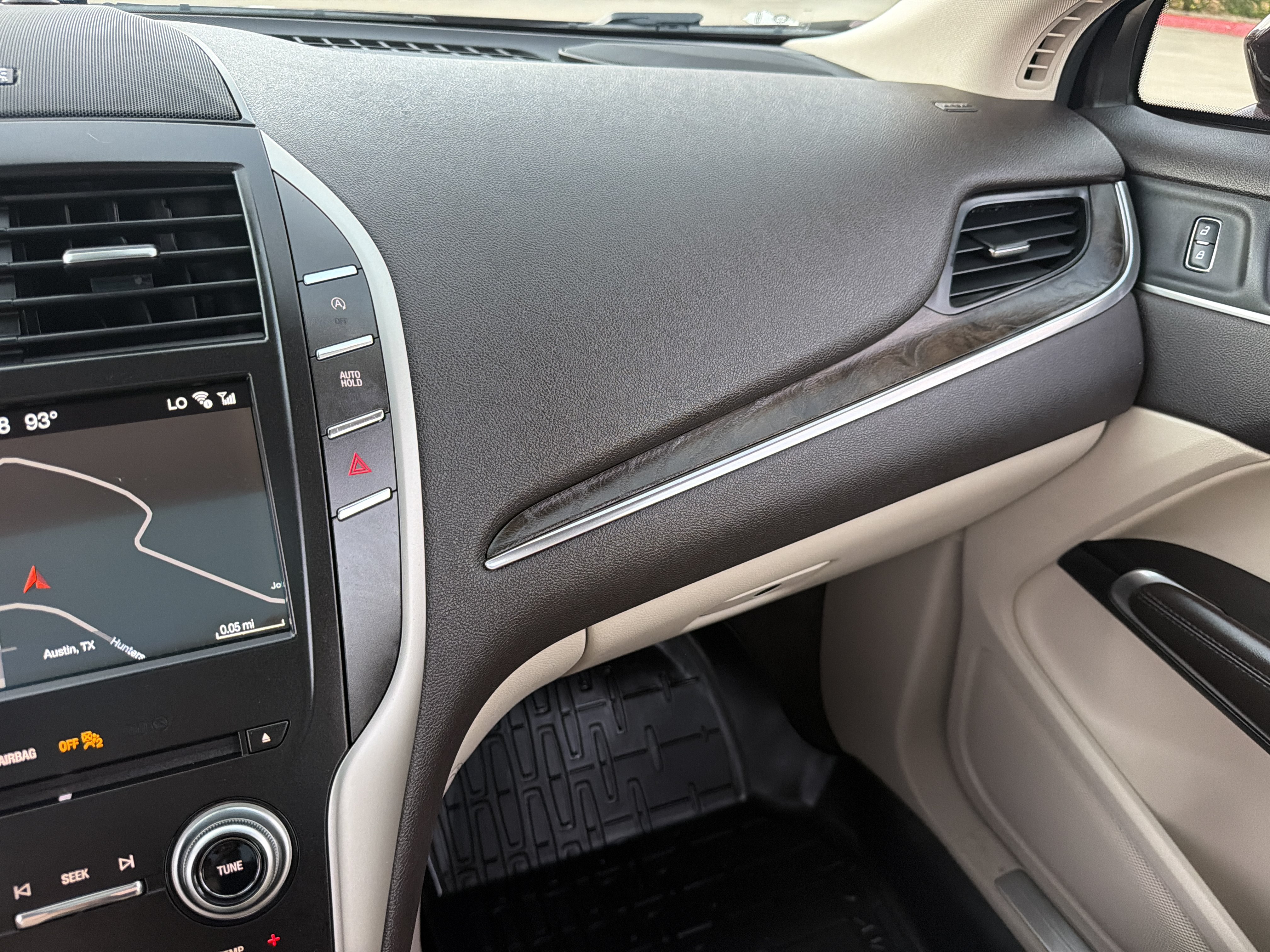 Used 2019 Lincoln MKC Reserve w/ MKC Climate Package FWD image 34