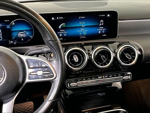 Used 2020 Mercedes-Benz A 220 image 6