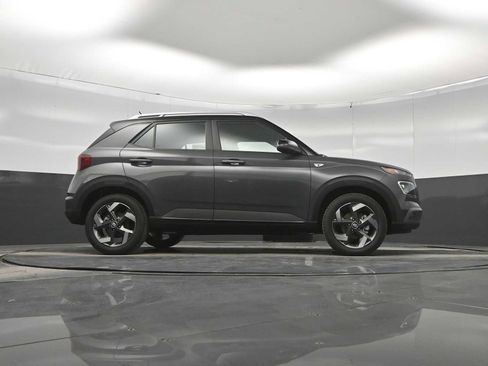 New 2026 Hyundai Venue SEL FWD image 38