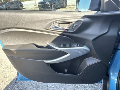 New 2026 Chevrolet Trax RS image 18